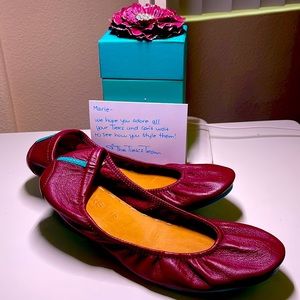 Tieks - Burgundy Size 10. Excellent Condition.